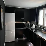 Black Nr1 Апартаменти Бухарест