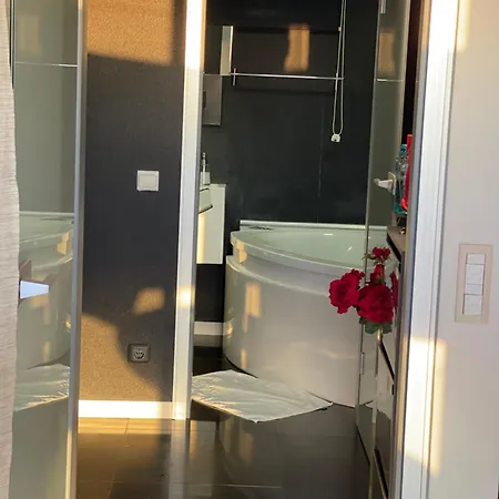 Black Nr1 Apartment