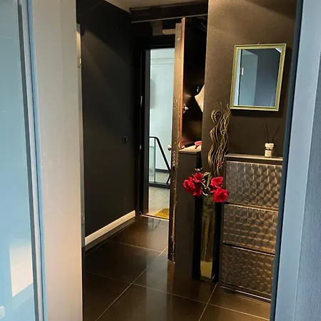 Apartment Black Nr1 *